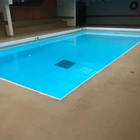 10 Canal, Studio Au Calme, Piscine Solarium Apartment *